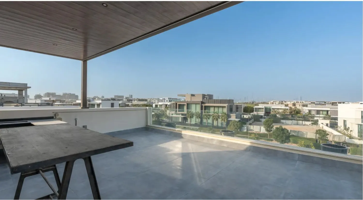 Single-Row Home with Bespoke Design