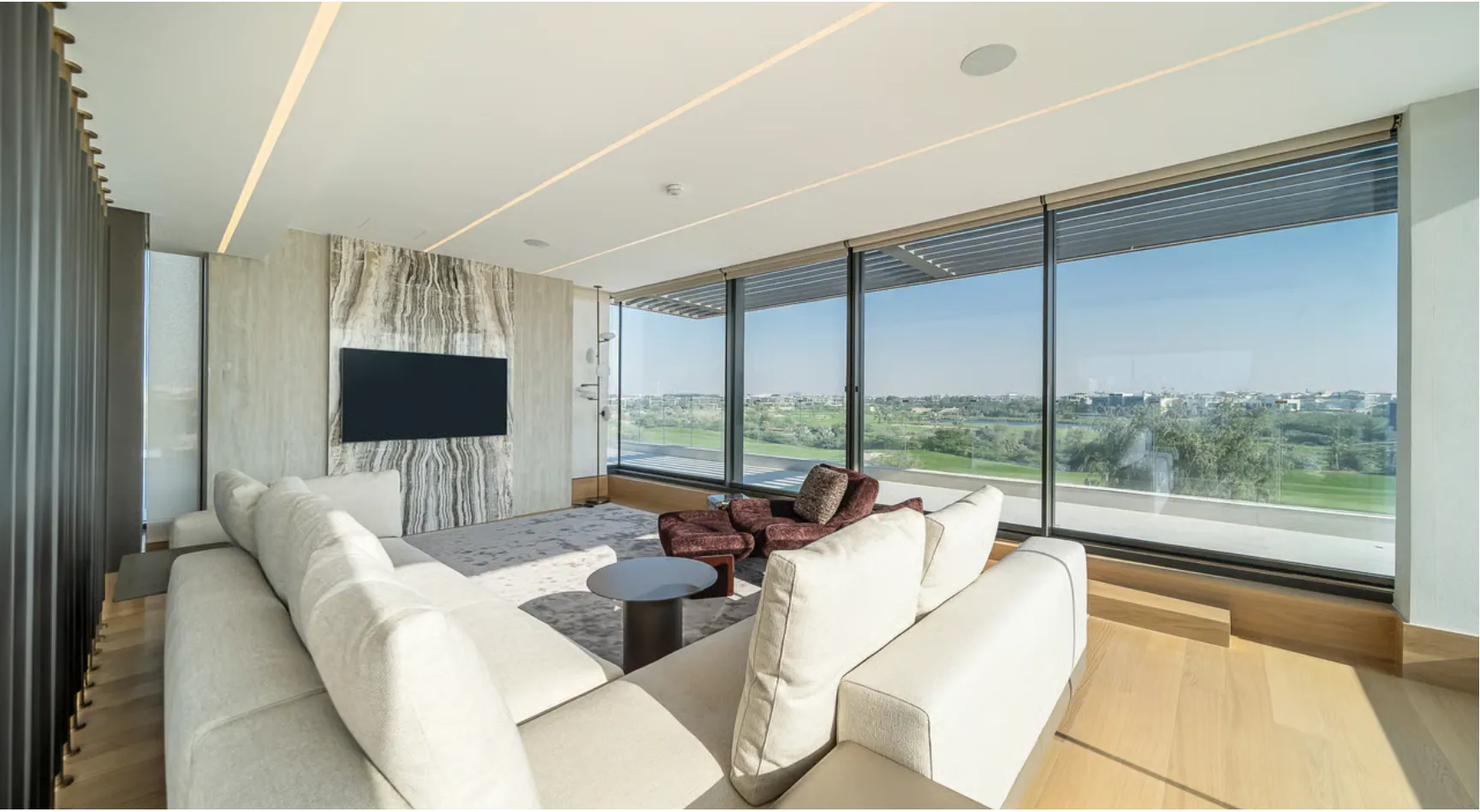Exquisitely Designed Contemporary Villa