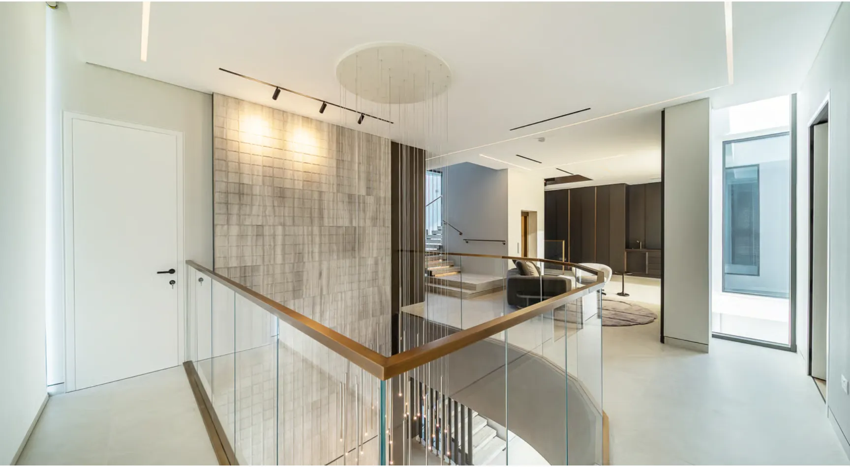 Exquisitely Designed Contemporary Villa