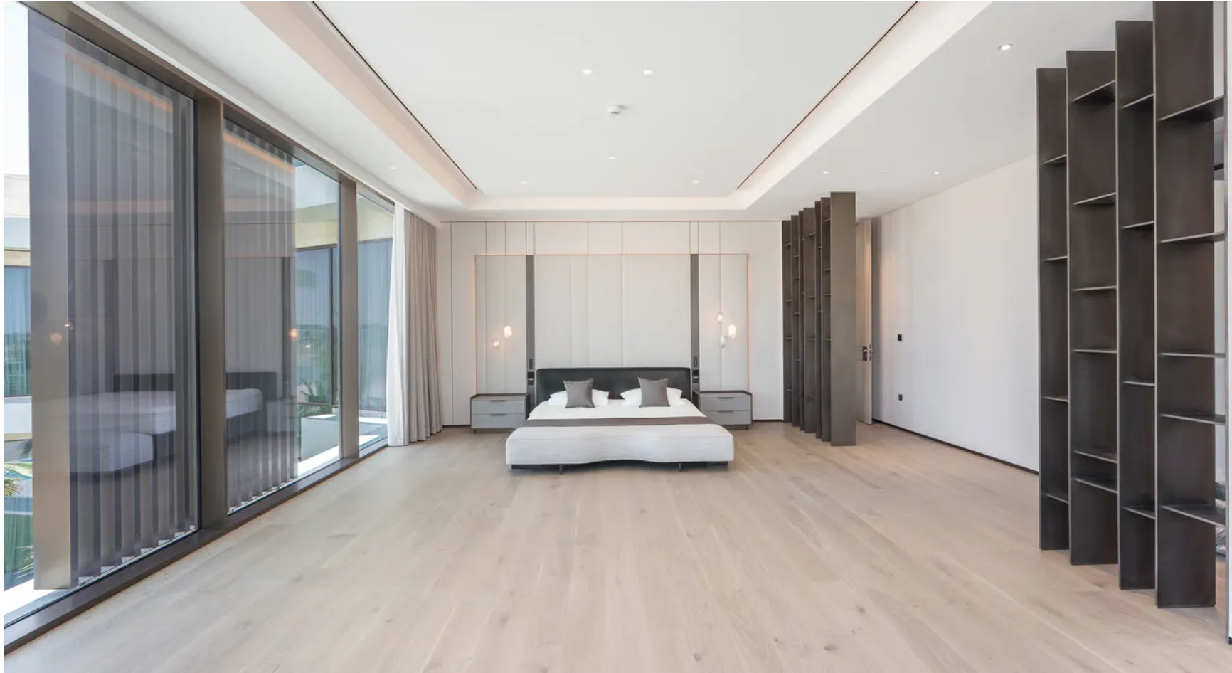 5BR Mansion in Emerald Hills