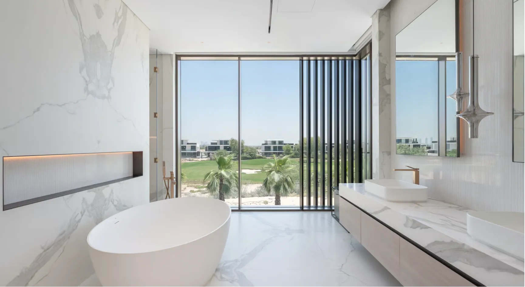 5BR Mansion in Emerald Hills