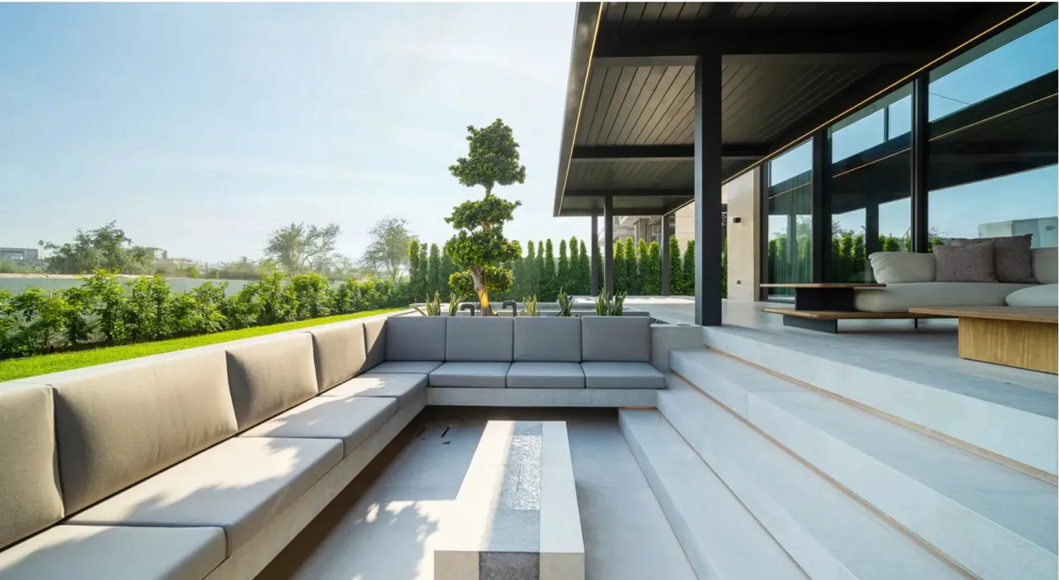 Exquisitely Designed Contemporary Villa