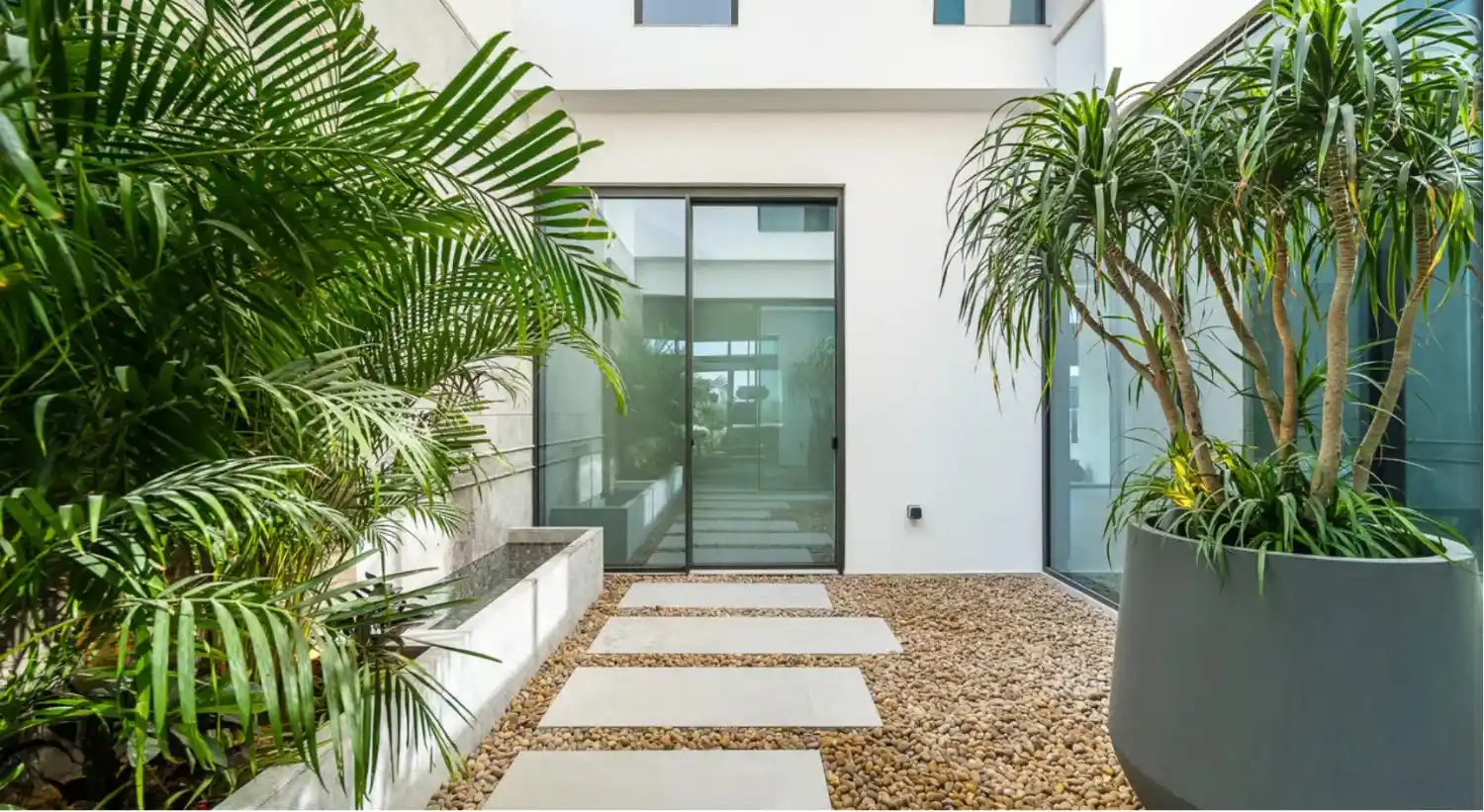 Exquisitely Designed Contemporary Villa