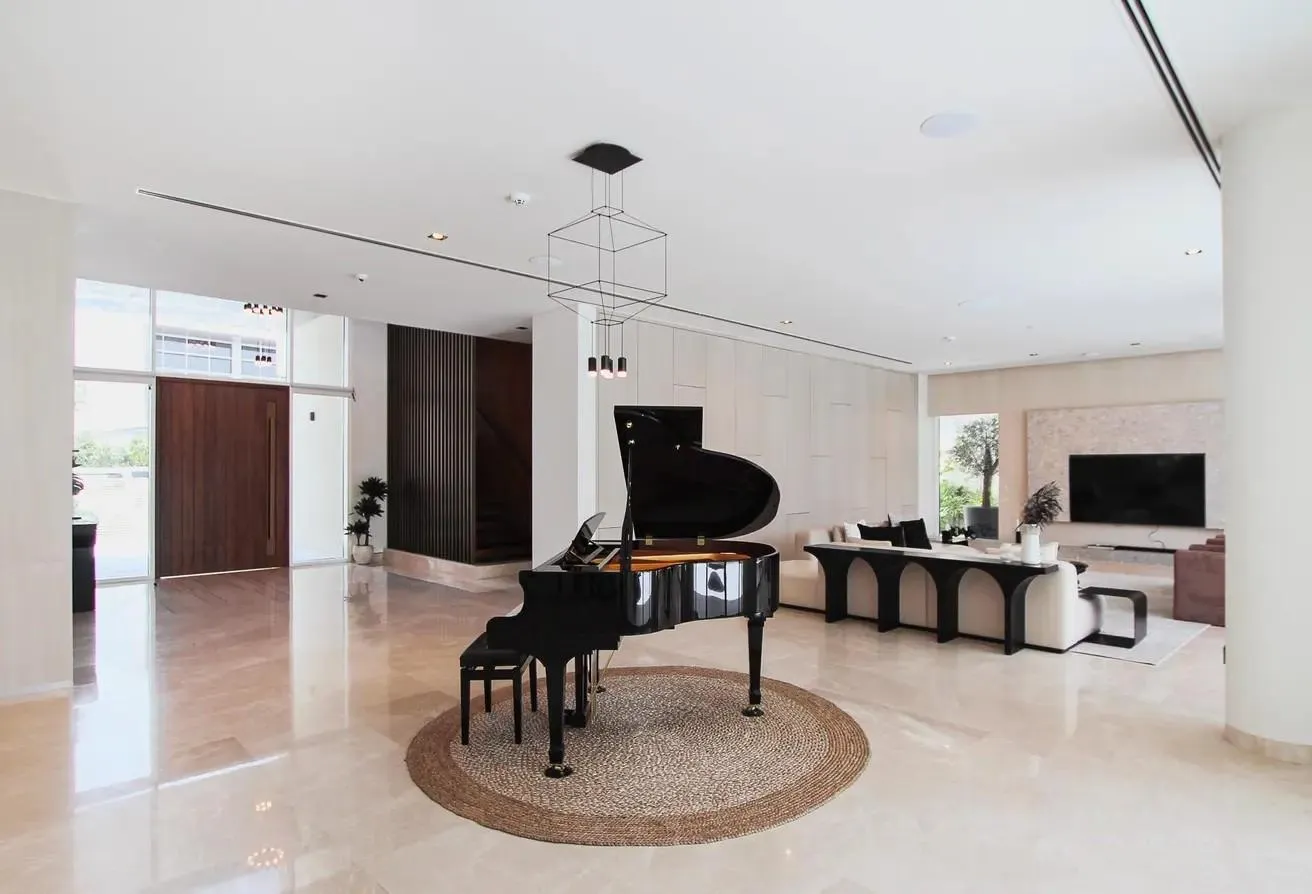 Buy Propertty in dubai hills