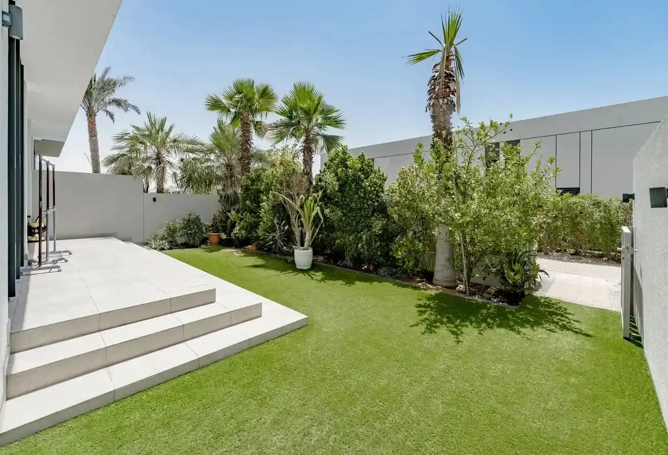 Golf Grove 3 Bedroom Villa with Roof Terrace in Dubai Hills