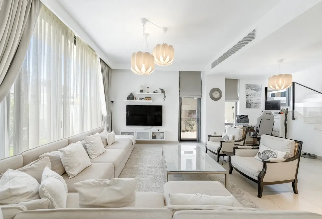 Golf Grove 3 Bedroom Villa with Roof Terrace in Dubai Hills