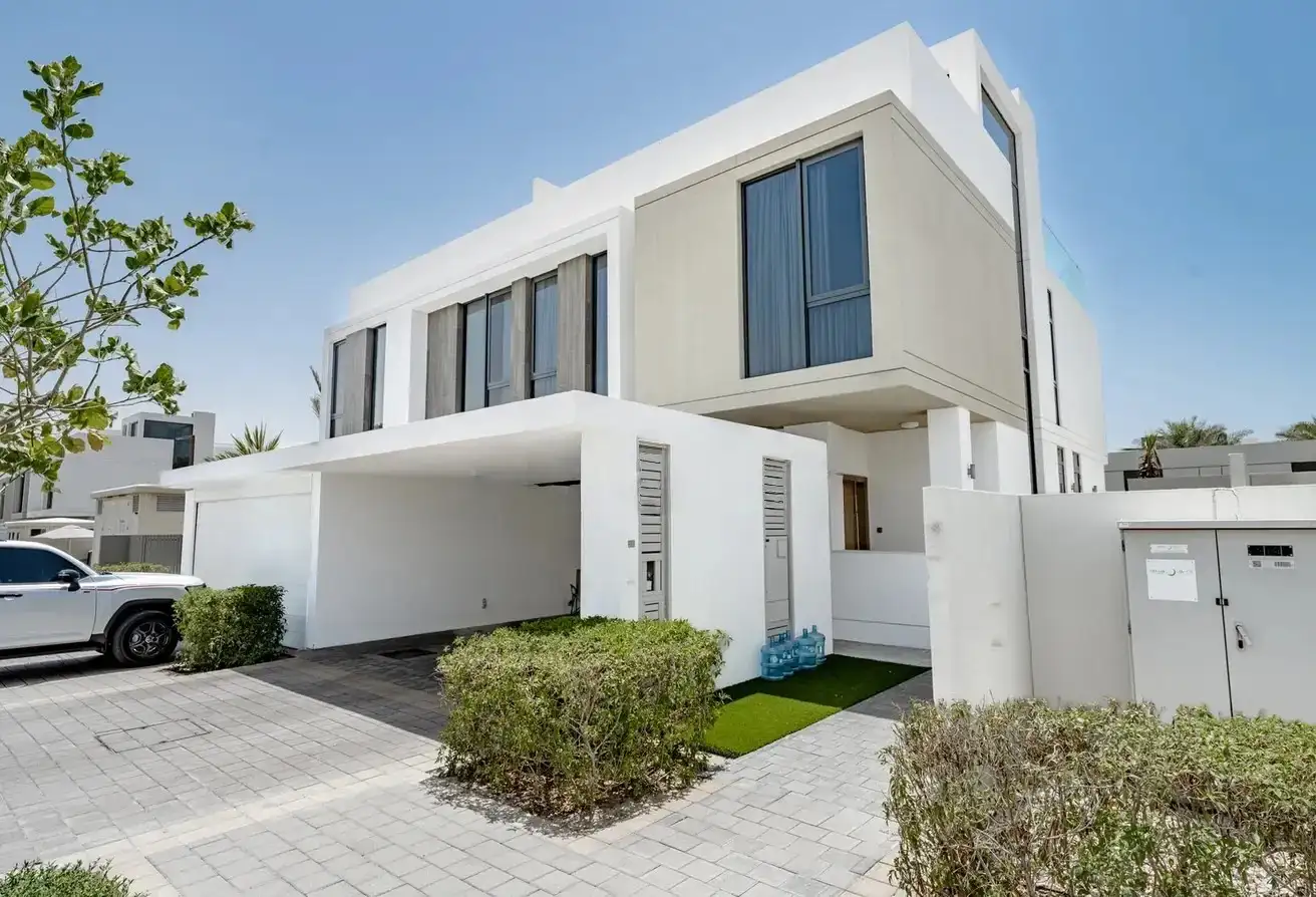 Golf Grove 3 Bedroom Villa with Roof Terrace in Dubai Hills