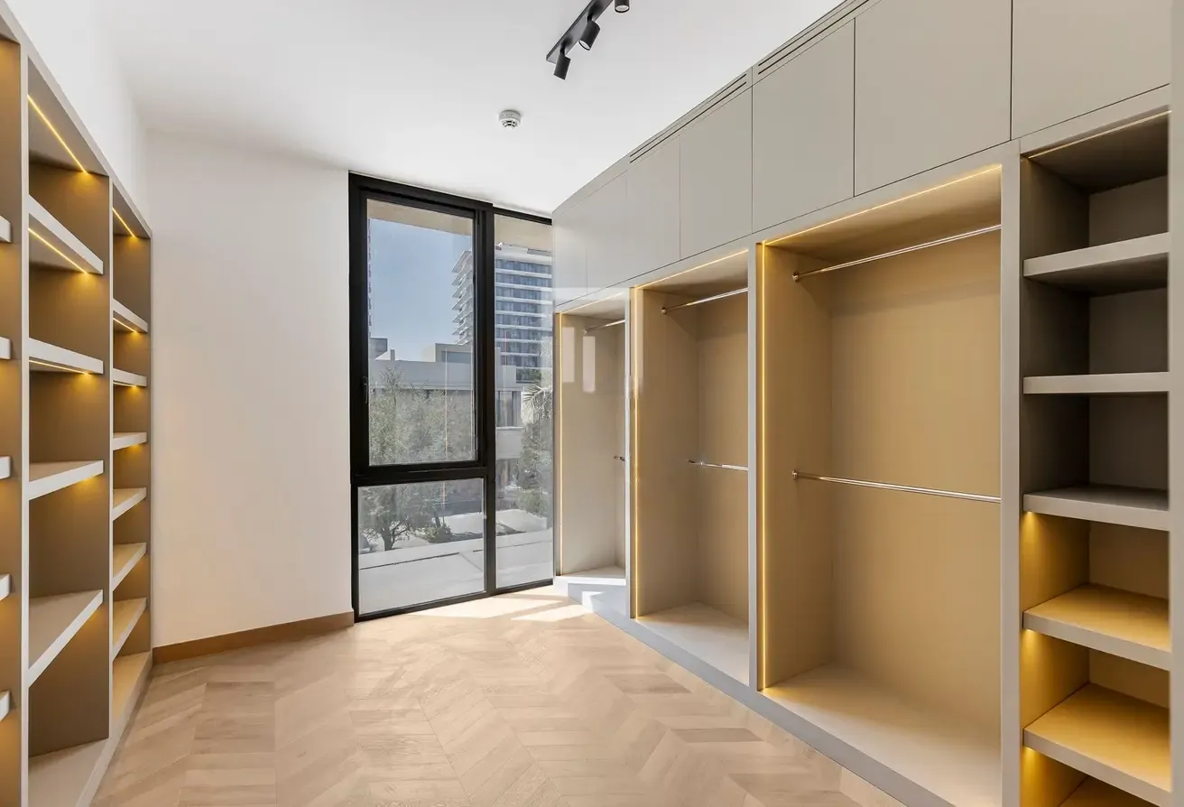 Luxury 4-Bedroom Villa in Club Villas