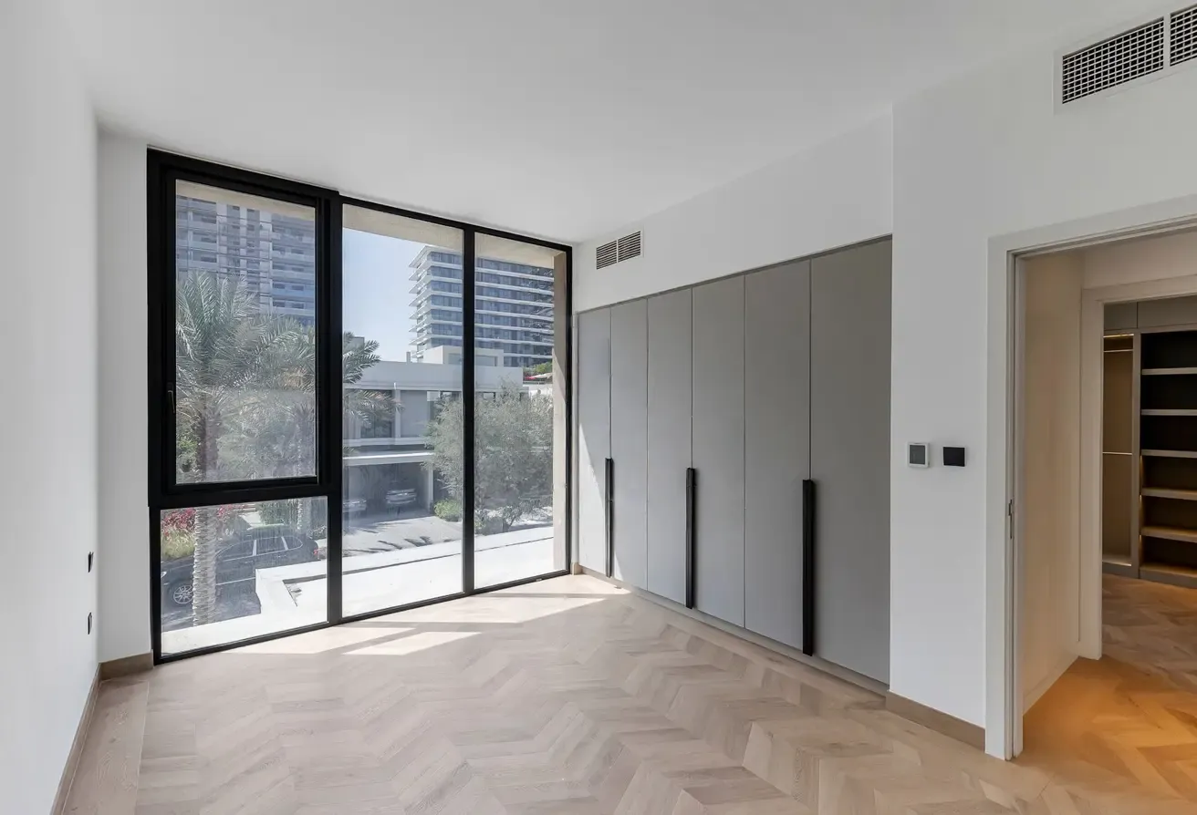 Luxury 4-Bedroom Villa in Club Villas