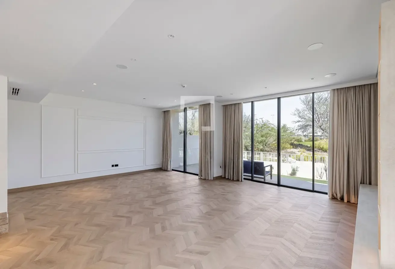 Luxury 4-Bedroom Villa in Club Villas