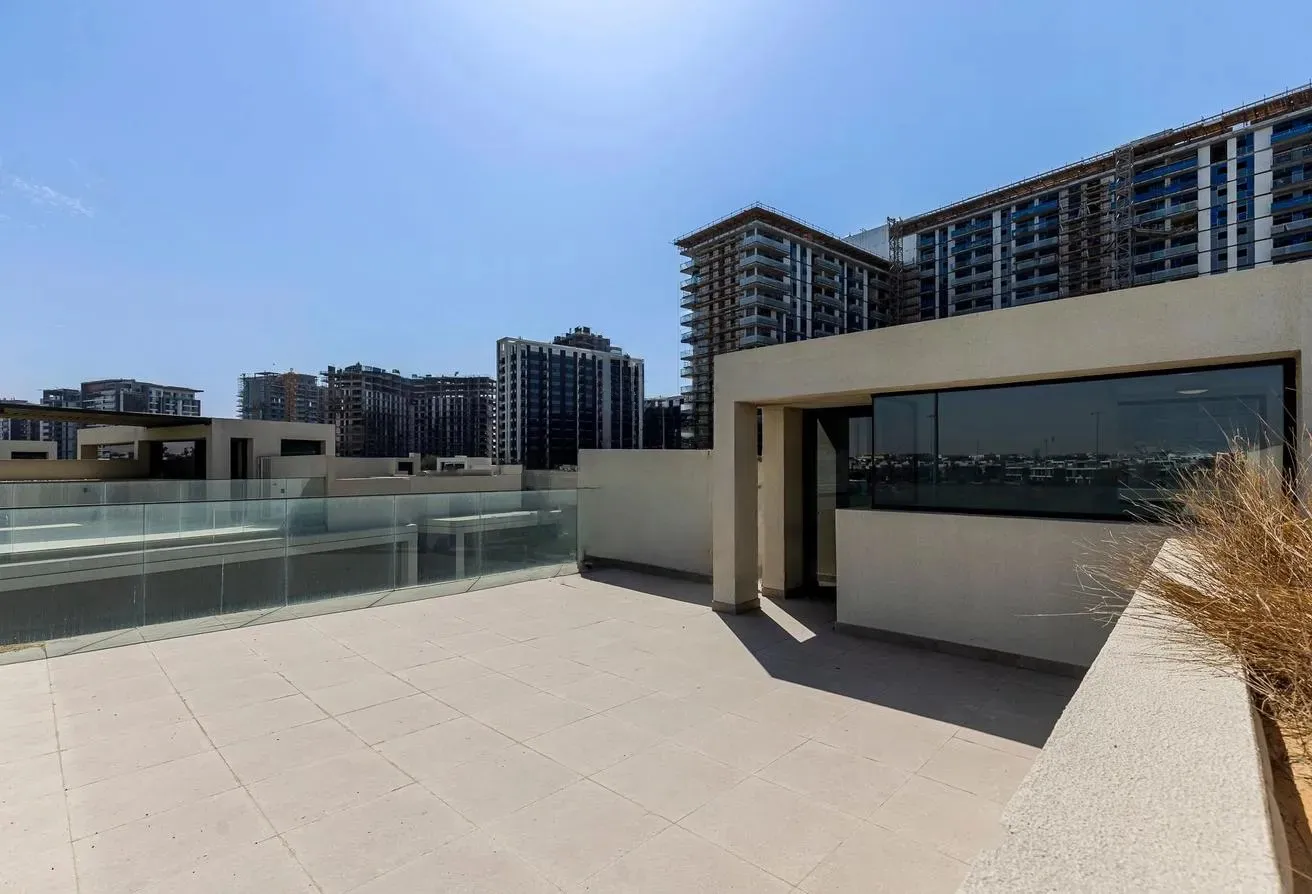 Luxury 4-Bedroom Villa in Club Villas