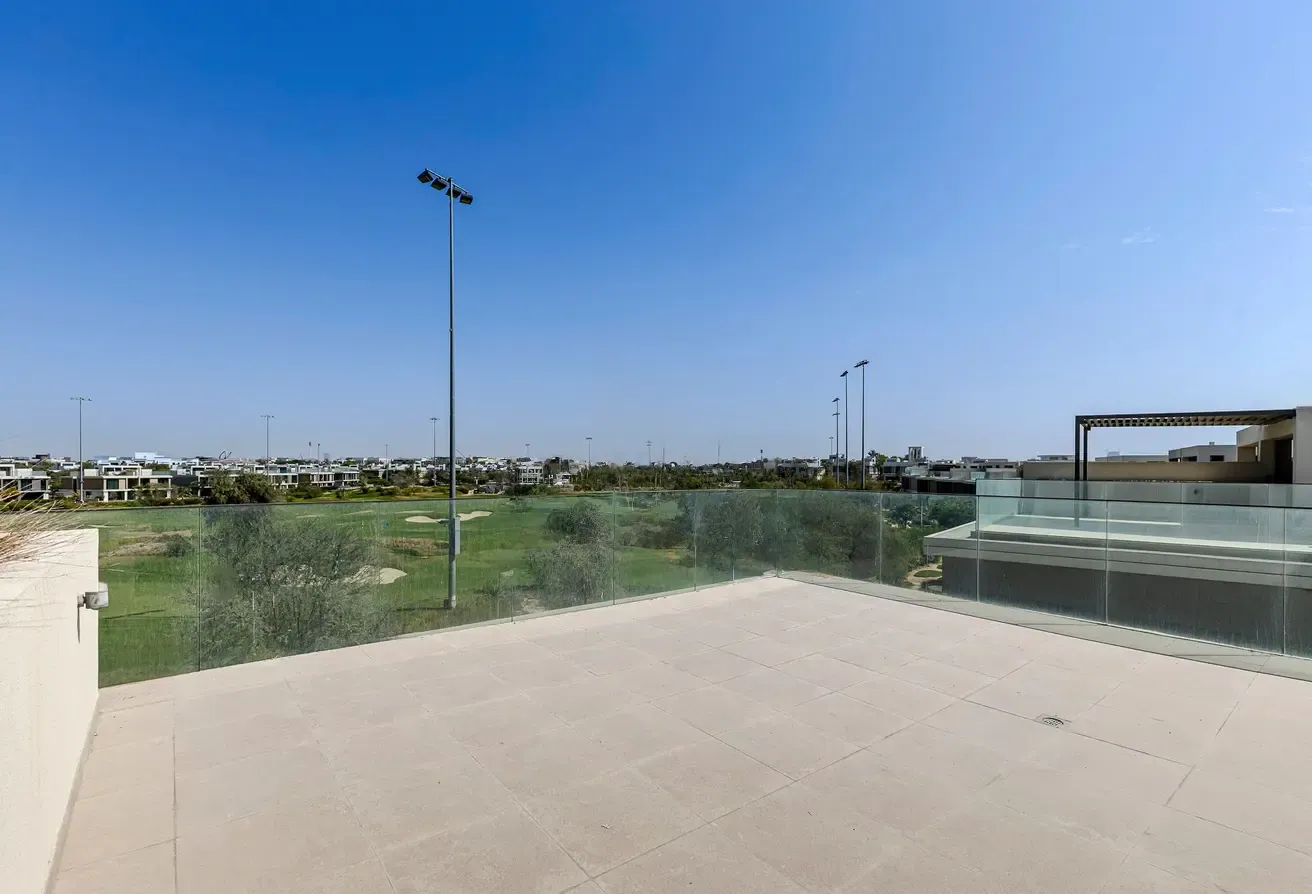 Luxury 4-Bedroom Villa in Club Villas