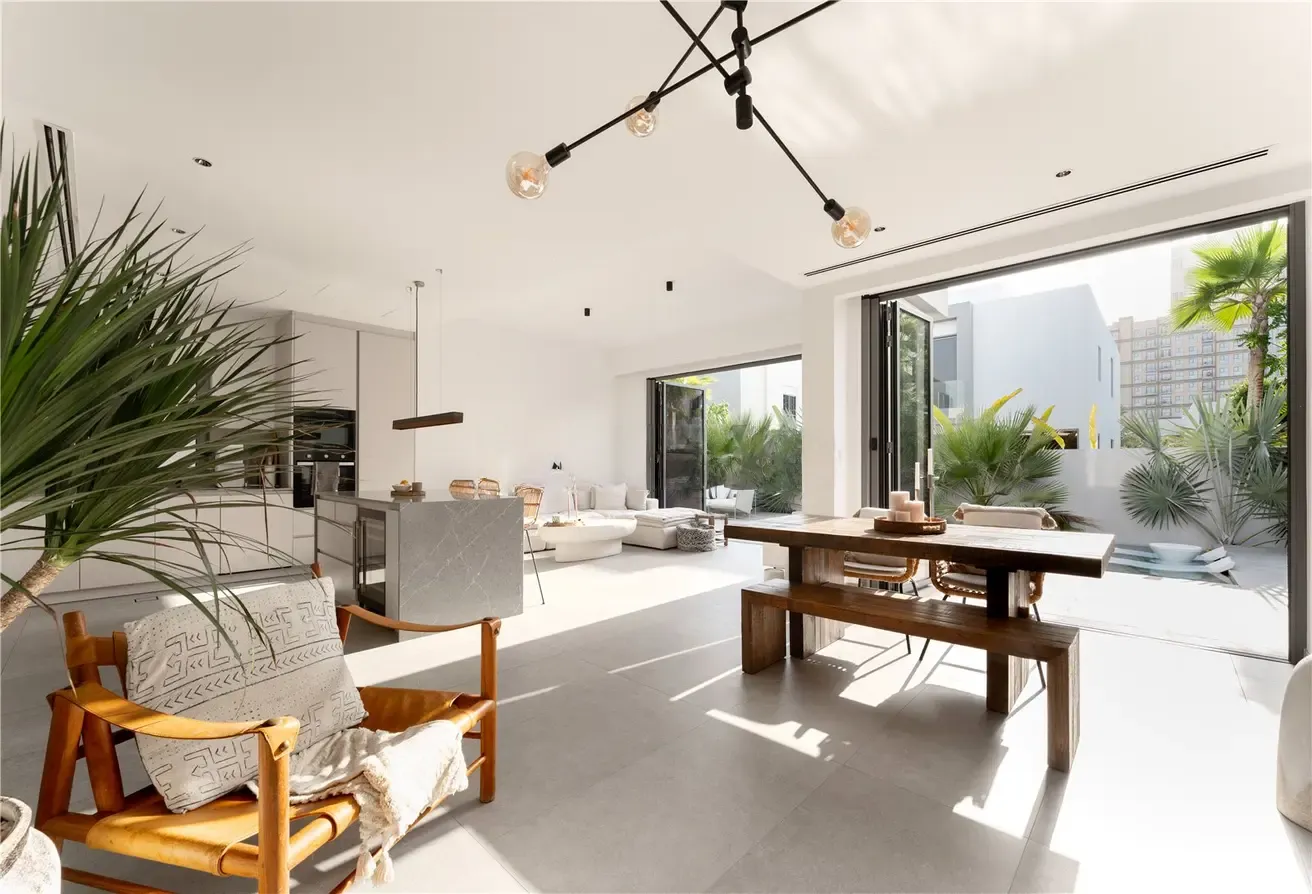 Upgraded 3-Bed Villa in Dubai Hills