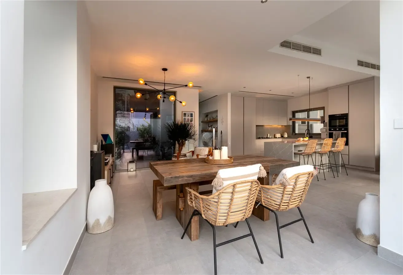 Upgraded 3-Bed Villa in Dubai Hills