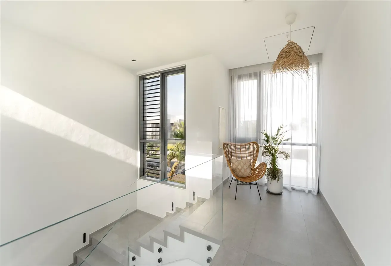 Upgraded 3-Bed Villa in Dubai Hills