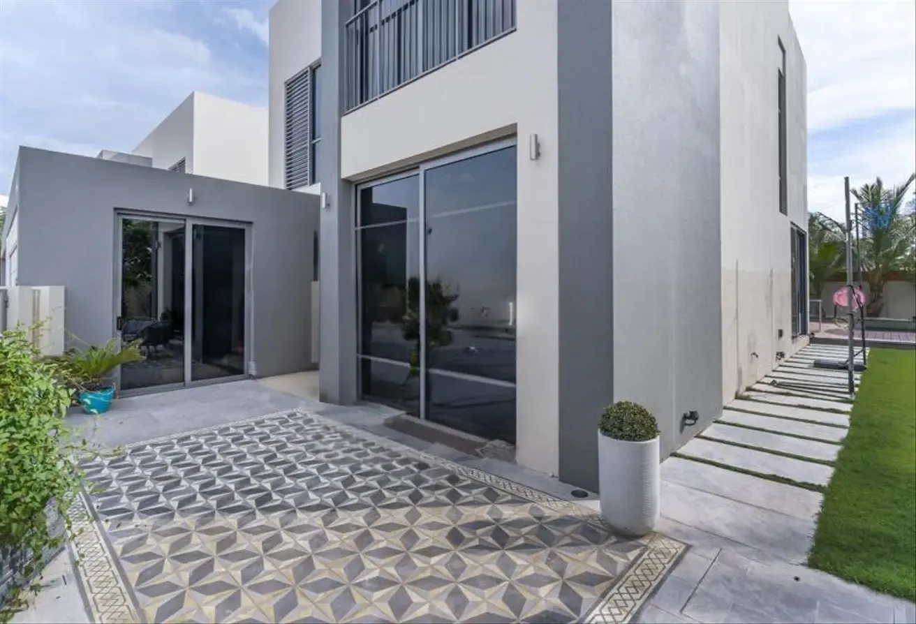 Upgraded 4-Bed Villa in Dubai Hills