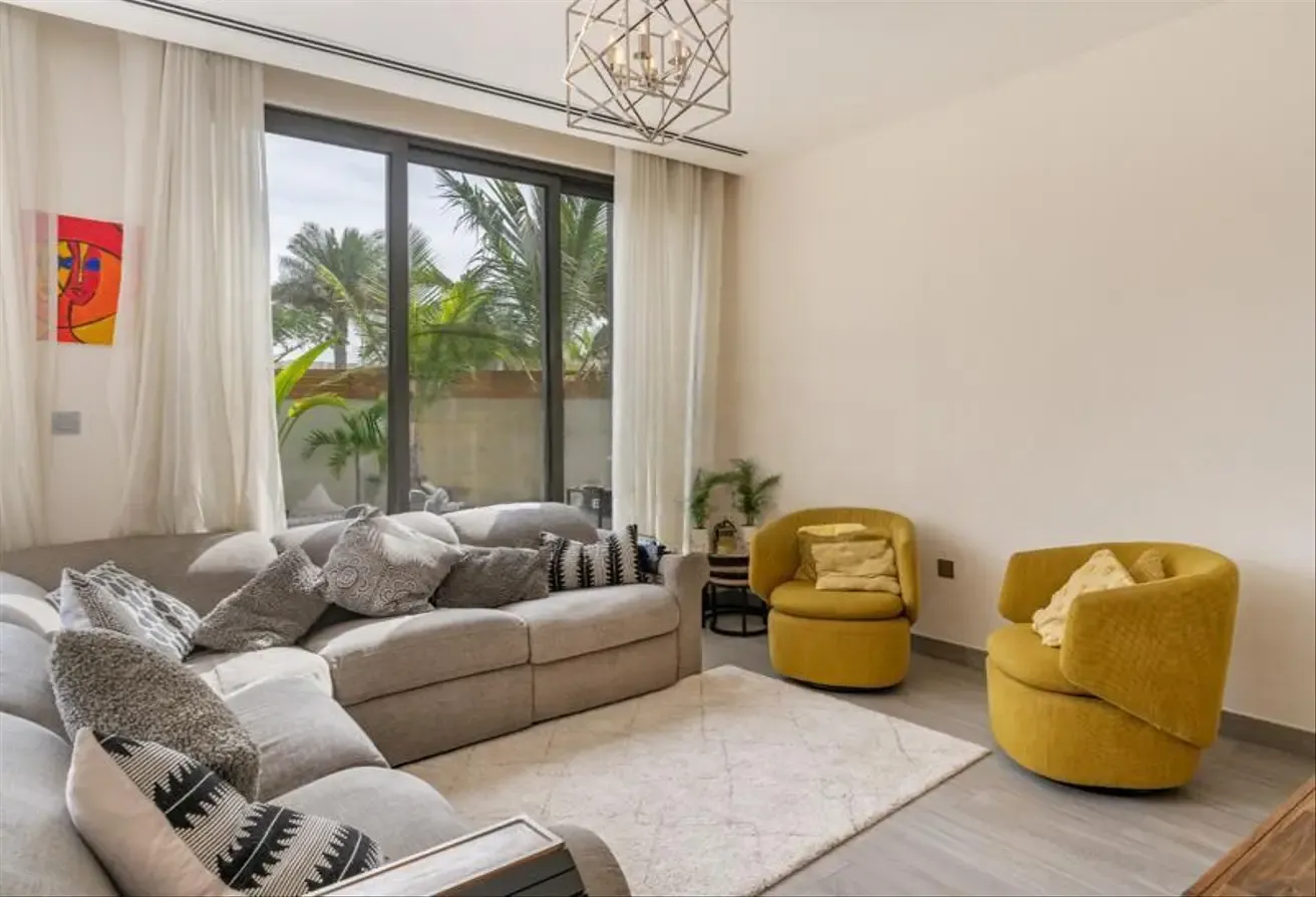 Upgraded 4-Bed Villa in Dubai Hills