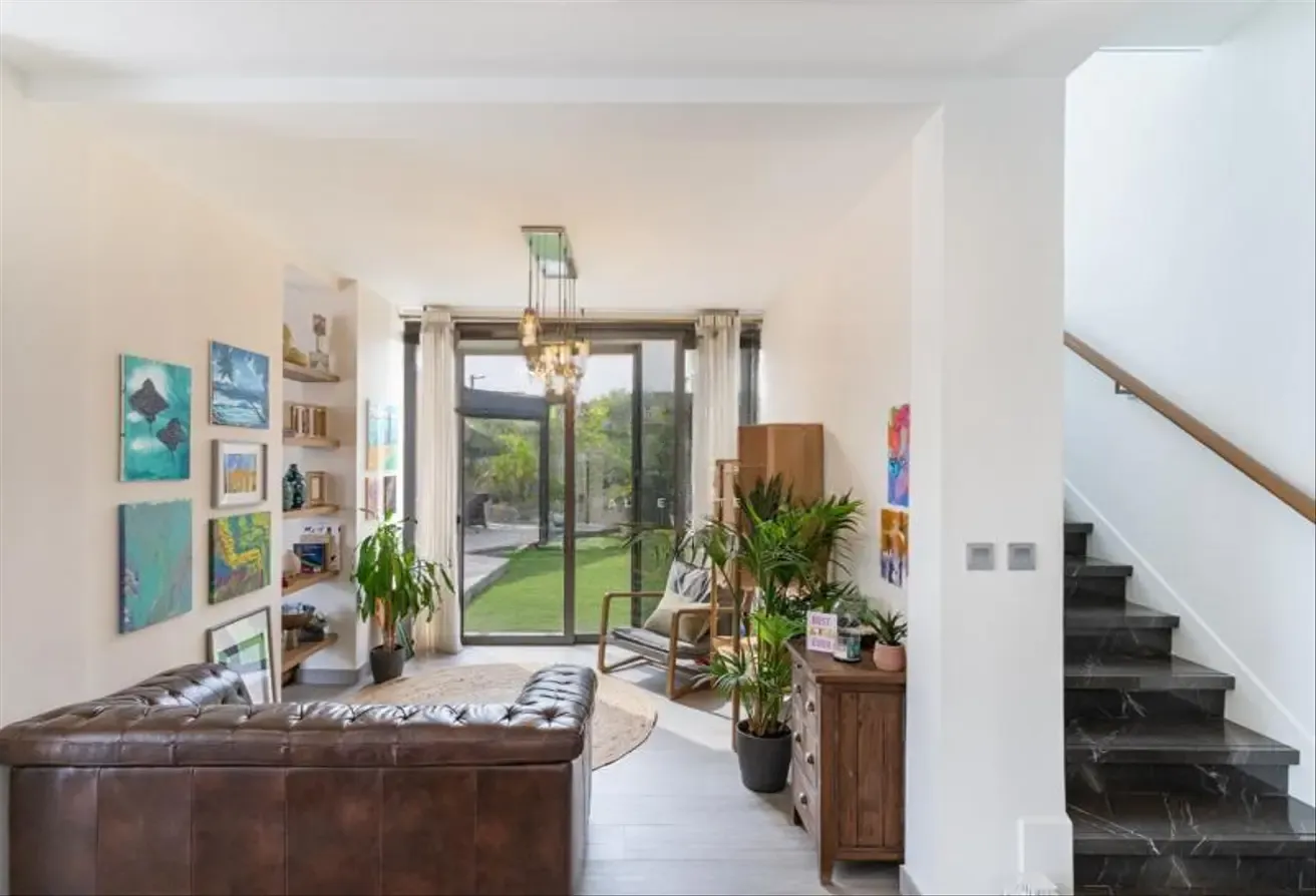 Upgraded 4-Bed Villa in Dubai Hills