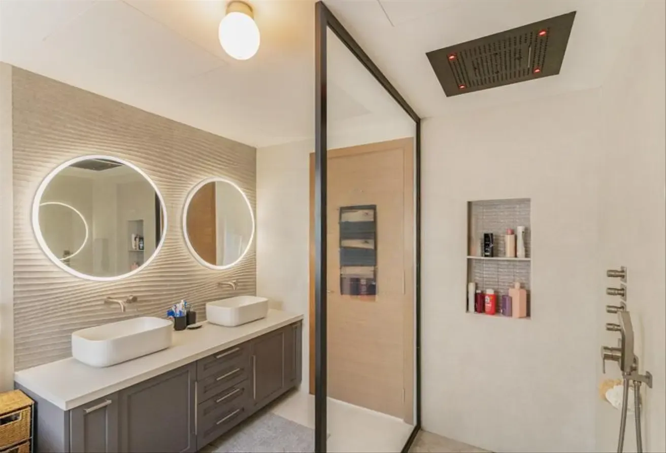 Upgraded 4-Bed Villa in Dubai Hills