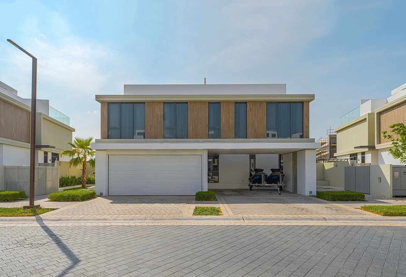 Upgraded Four Bedroom Villa For Sale, Dubai Hills