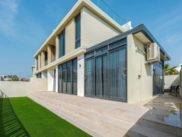 Upgraded Four Bedroom Villa For Sale, Dubai Hills